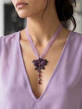 Enchanting Mesmerizing Vintage Purple Rhinestone Gem Butterfly Pendant Necklace